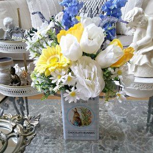 EXQUISITE "Vintage Inspired" 
SPRING FLORAL DECOR